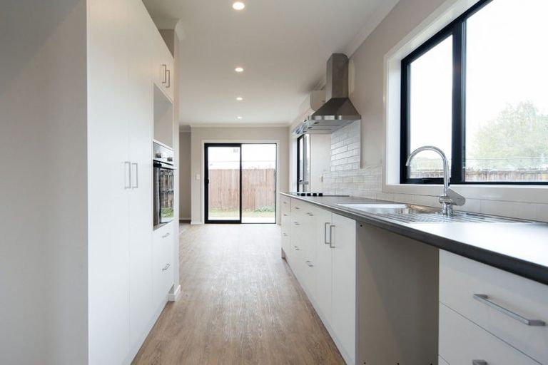 Photo of property in 12 Emmadale Lane, Hamilton East, Hamilton, 3216