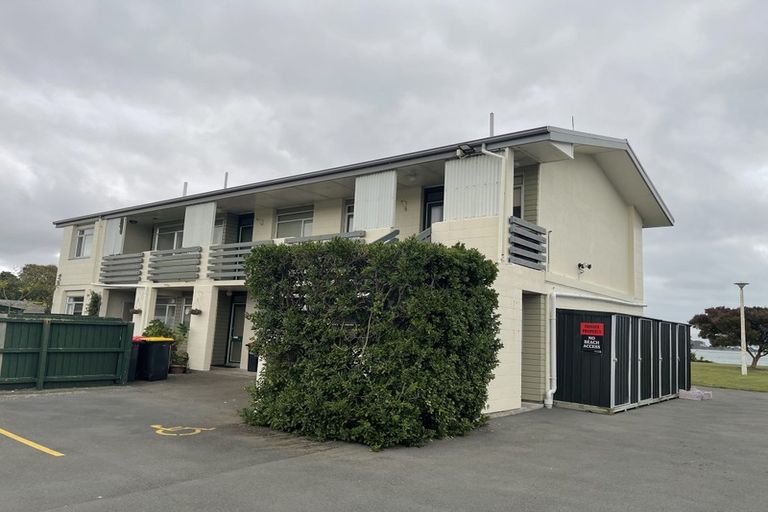 Photo of property in 1/86a Beachville Road, Redcliffs, Christchurch, 8081