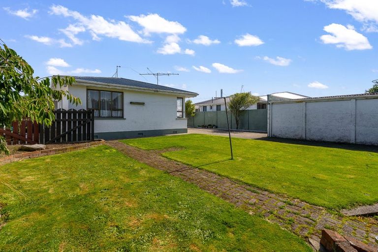 Photo of property in 220 Conyers Street, Strathern, Invercargill, 9812