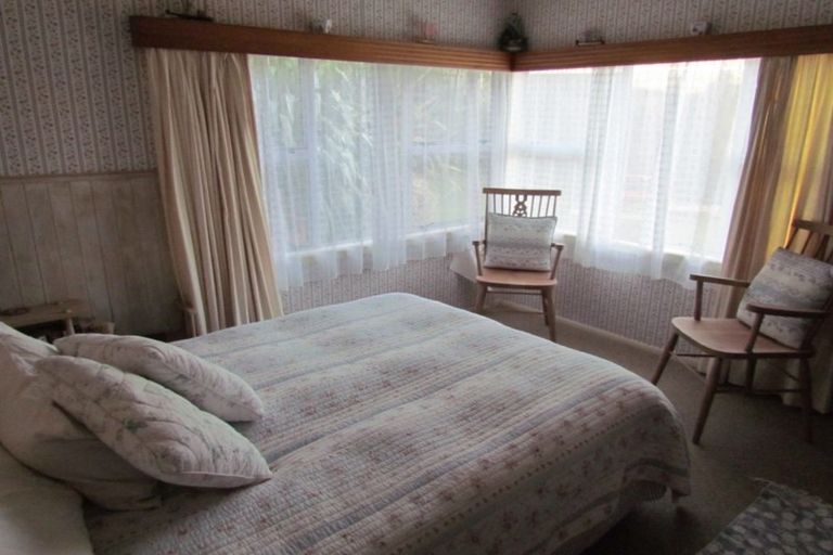 Photo of property in 41 Seaview Road, Glenfield, Auckland, 0629