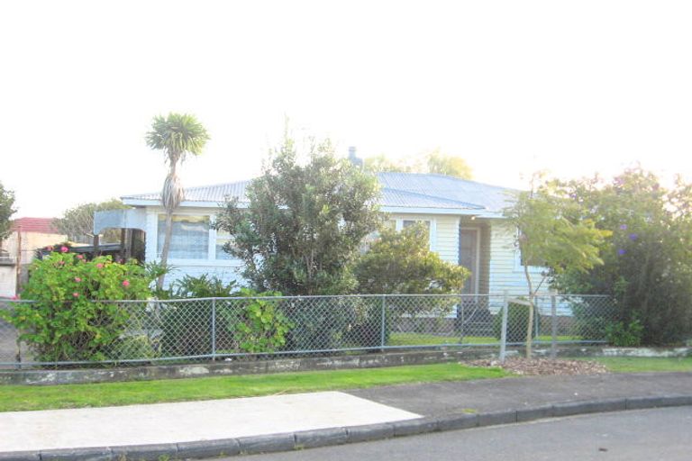 Photo of property in 16 Boon Street, Manurewa, Auckland, 2102