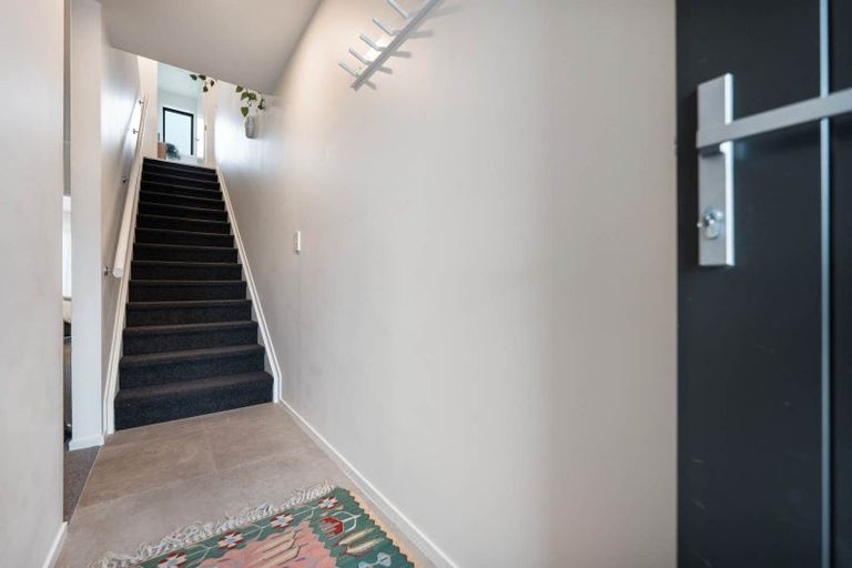 Photo of property in 20 Otaimako Place, Mangere, Auckland, 2022