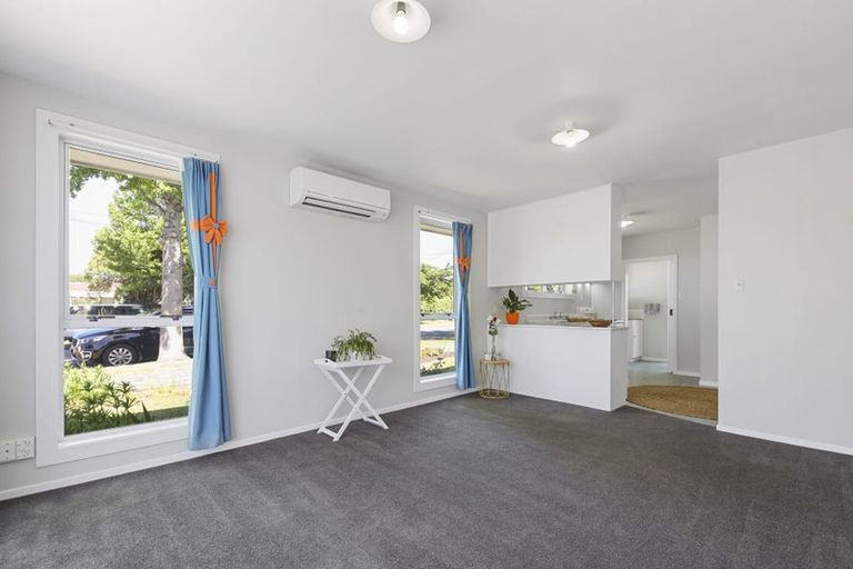 Photo of property in 1/17 Tyrone Street, Belfast, Christchurch, 8051