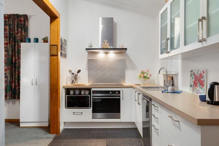 Photo of property in 124 Prince Albert Road, Saint Kilda, Dunedin, 9012