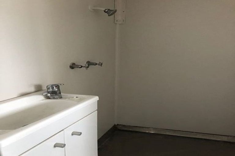 Photo of property in 12 Levy Street, Mount Victoria, Wellington, 6011