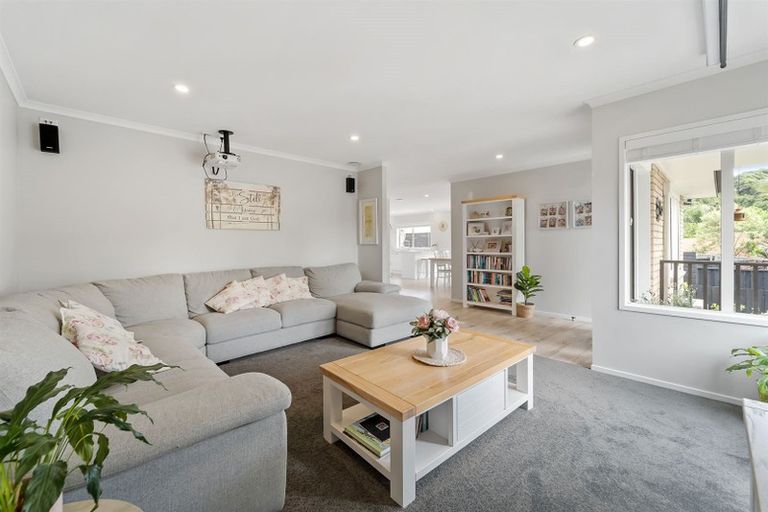 Photo of property in 7 Phoebe Meikle Place, Torbay, Auckland, 0630