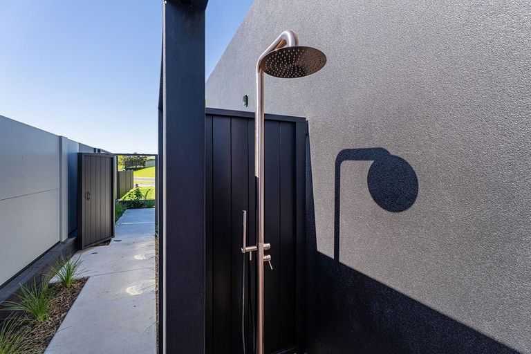 Photo of property in 91 Leeward Drive, Whitianga, 3510