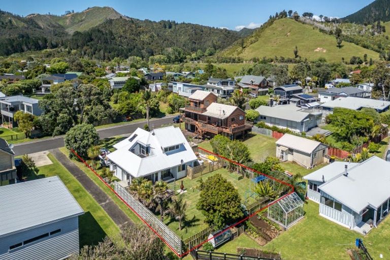 Photo of property in 15 Moray Place, Whiritoa, Whangamata, 3691