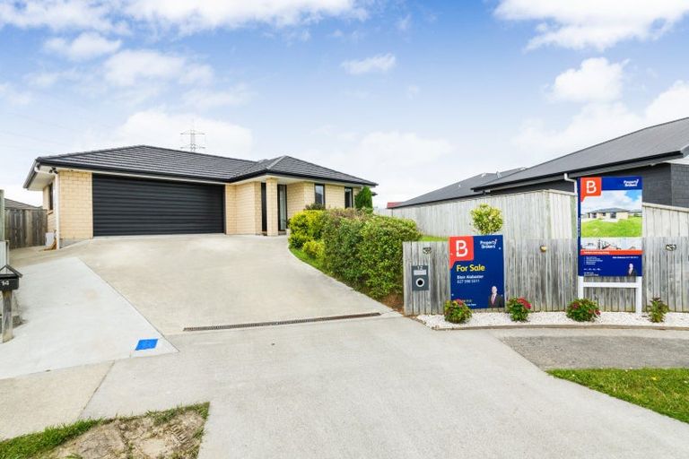 Photo of property in 12 Gibraltar Way, Fitzherbert, Palmerston North, 4410