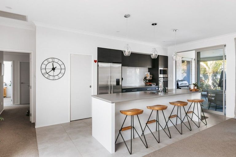 Photo of property in 13 Shoreview Close, Omokoroa, 3114