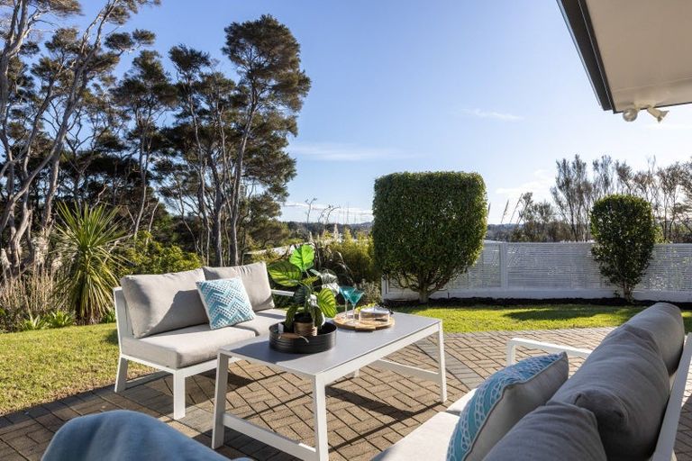 Photo of property in 72 Blue Heron Rise, Stanmore Bay, Whangaparaoa, 0932