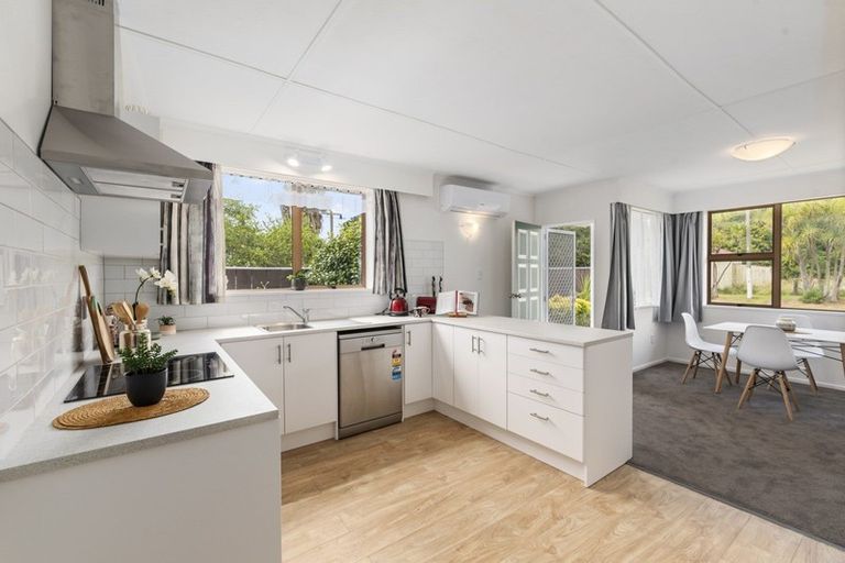 Photo of property in 2a Anzac Road, Otaki, 5512