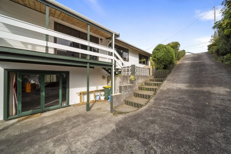 Photo of property in 40 Omata Road, Marfell, New Plymouth, 4310