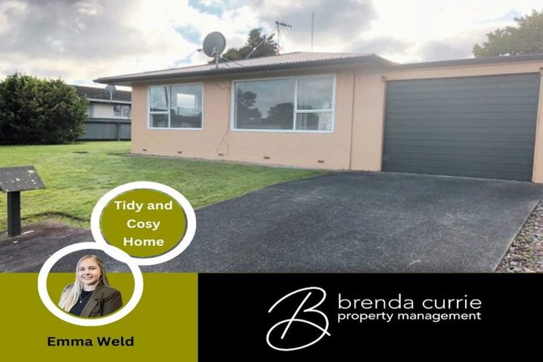 Photo of property in 12-14 Hinau Place, Cloverlea, Palmerston North, 4412