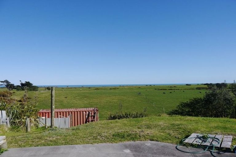 Photo of property in 23 Middlesex Street, Patea, 4520