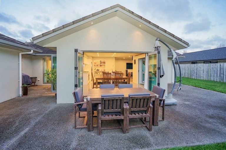 Photo of property in 15 Amokura Crescent, Flagstaff, Hamilton, 3210