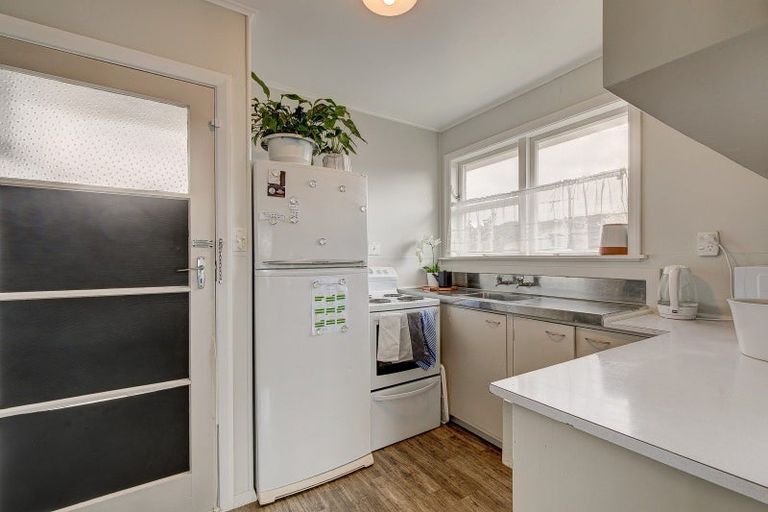 Photo of property in 3/31 Hillside Drive, Maoribank, Upper Hutt, 5018