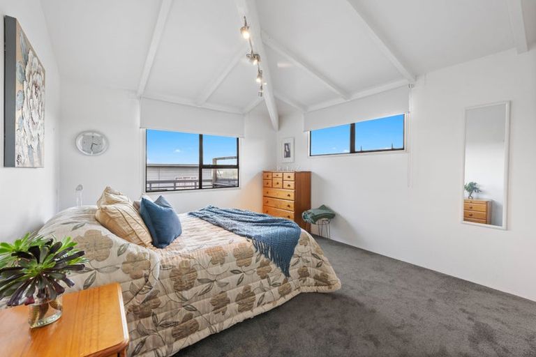 Photo of property in 32 Churchill Road, Cockle Bay, Auckland, 2014