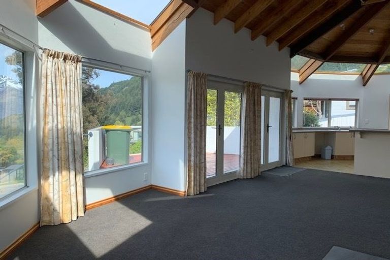 Photo of property in 9a Arawata Terrace, Fernhill, Queenstown, 9300