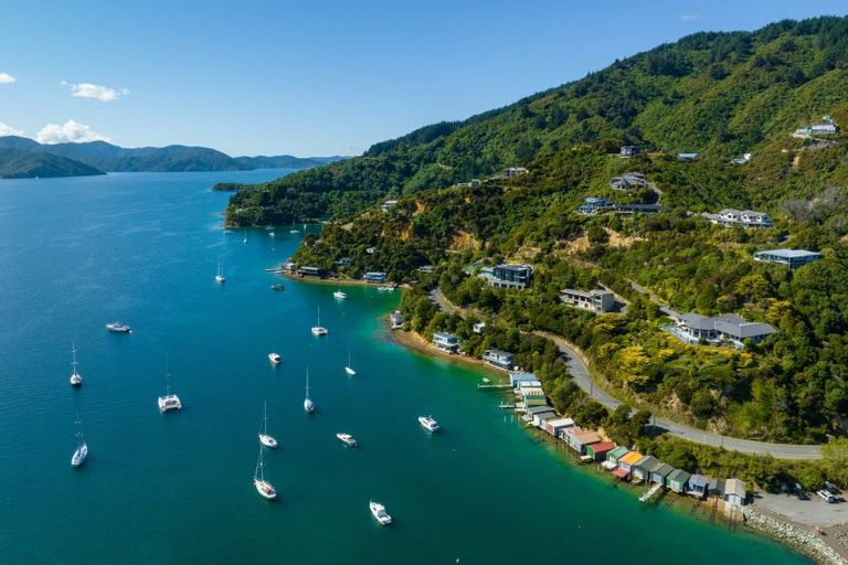 Photo of property in 8 Marina View, Waikawa, Picton, 7281