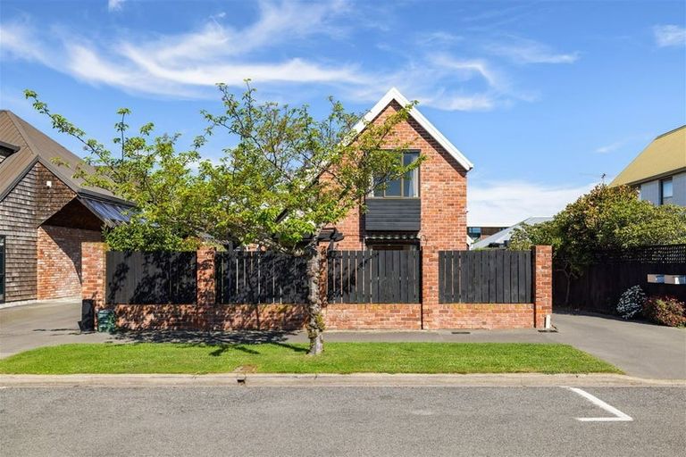 Photo of property in 1/64 Merivale Lane, Merivale, Christchurch, 8014