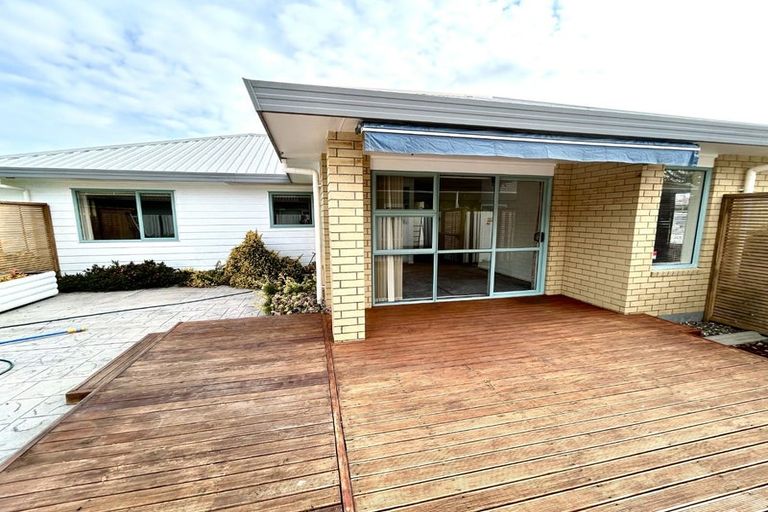 Photo of property in 6 Edgewater Grove, Whakatane, 3120