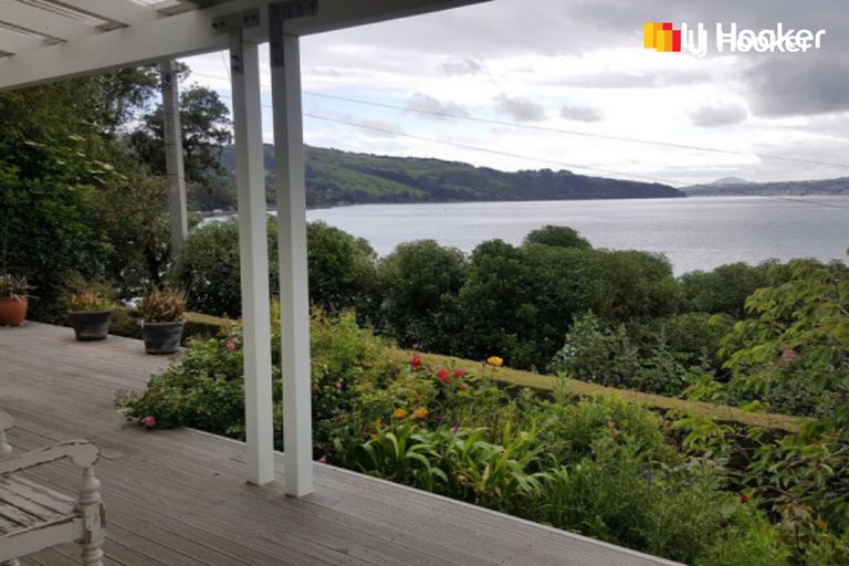 Photo of property in 3 Ngaio Street, Macandrew Bay, Dunedin, 9014