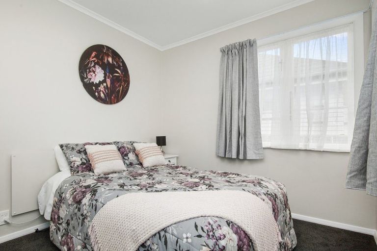 Photo of property in 19 Kowhai Avenue, Ebdentown, Upper Hutt, 5018