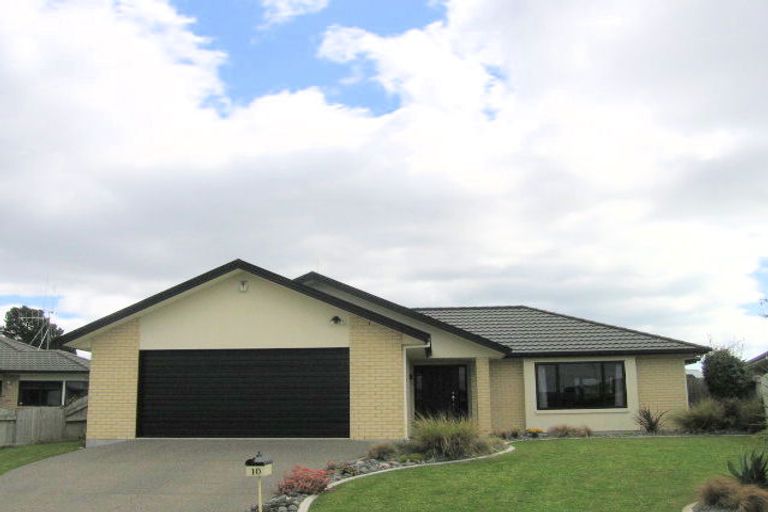 Photo of property in 10 Radisich Place, Mount Maunganui, 3116