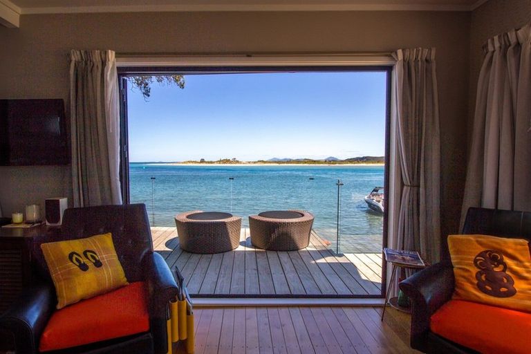 Photo of property in 2050 Ngunguru Road, Ngunguru, Whangarei, 0173