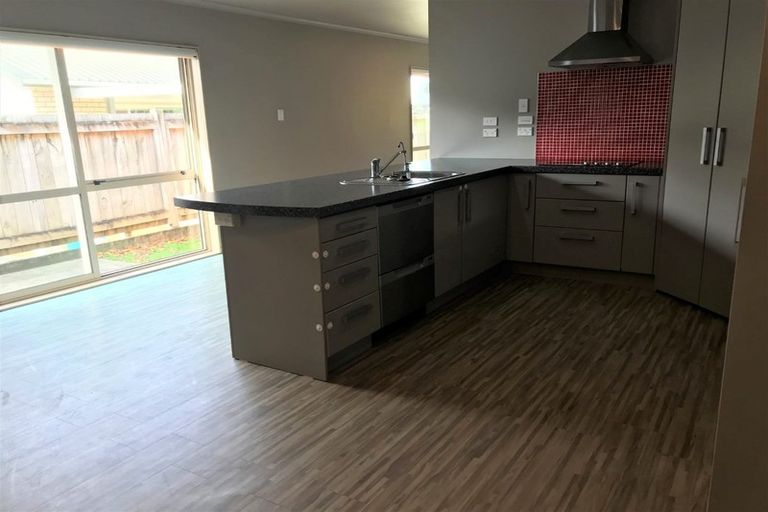 Photo of property in 26 Moulton Street, Moturoa, New Plymouth, 4310