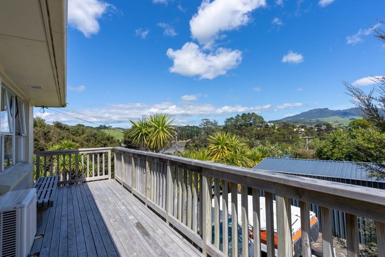 Photo of property in 22 East Street, Raglan, 3225