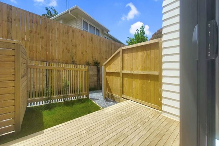 Photo of property in 5/22 Coniston Avenue, Te Atatu South, Auckland, 0610