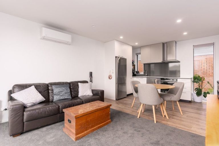 Photo of property in 1/60 Grafton Street, Waltham, Christchurch, 8011