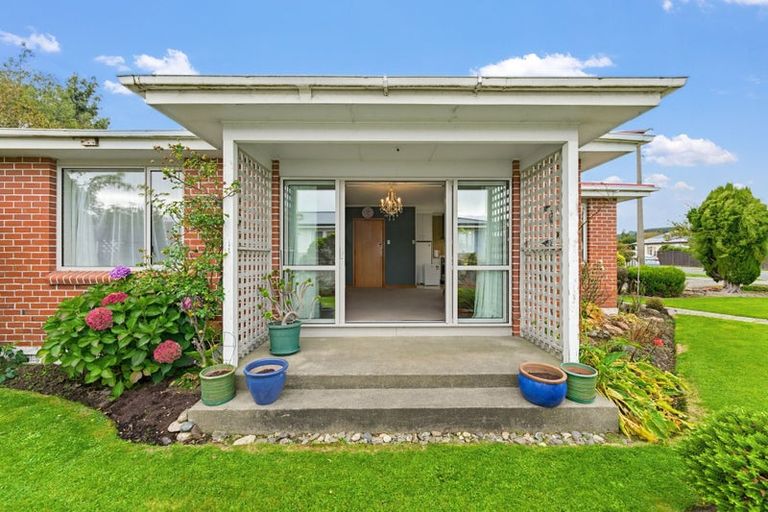 Photo of property in 17 Lawrence Street, East Gore, Gore, 9710