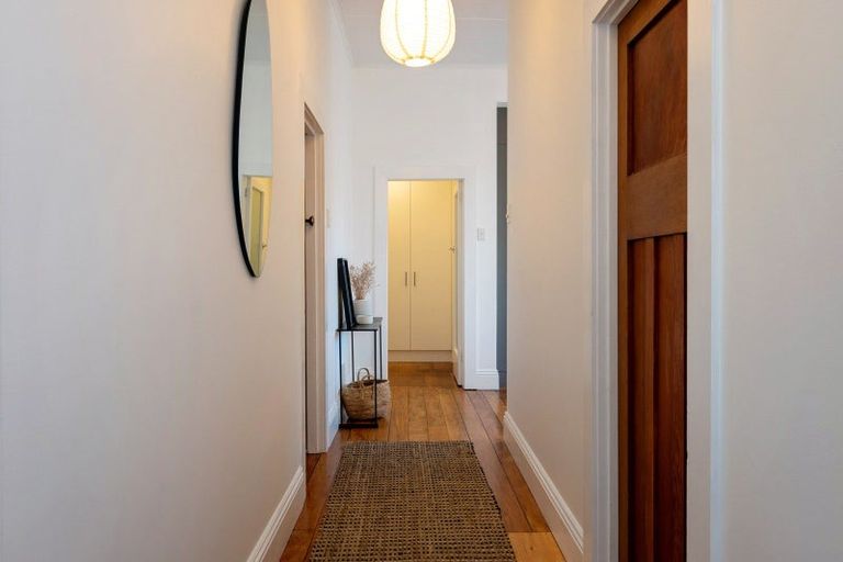 Photo of property in 9 Kinross White Street, Napier South, Napier, 4110