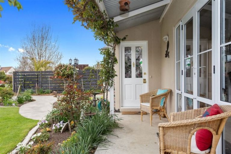 Photo of property in 33 Taranaki Drive, Woodend, 7610