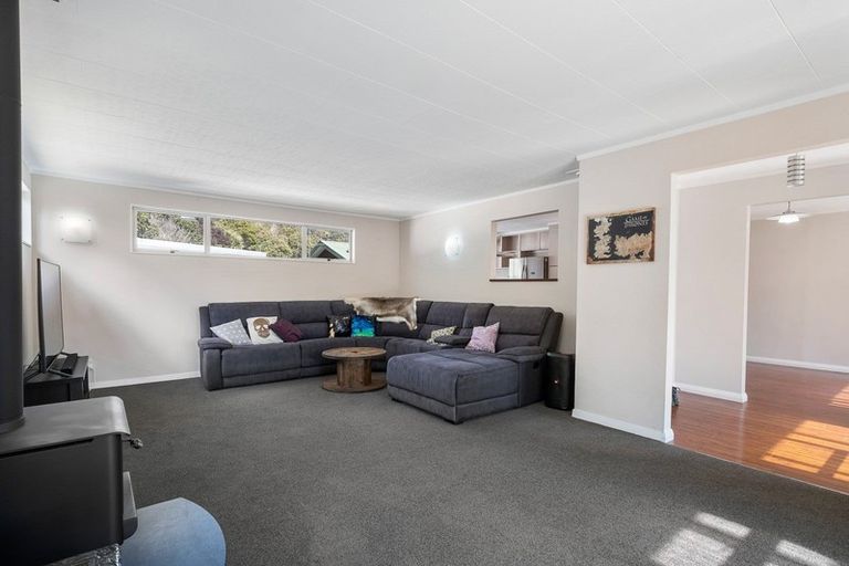 Photo of property in 3 George Street, Picton, 7220