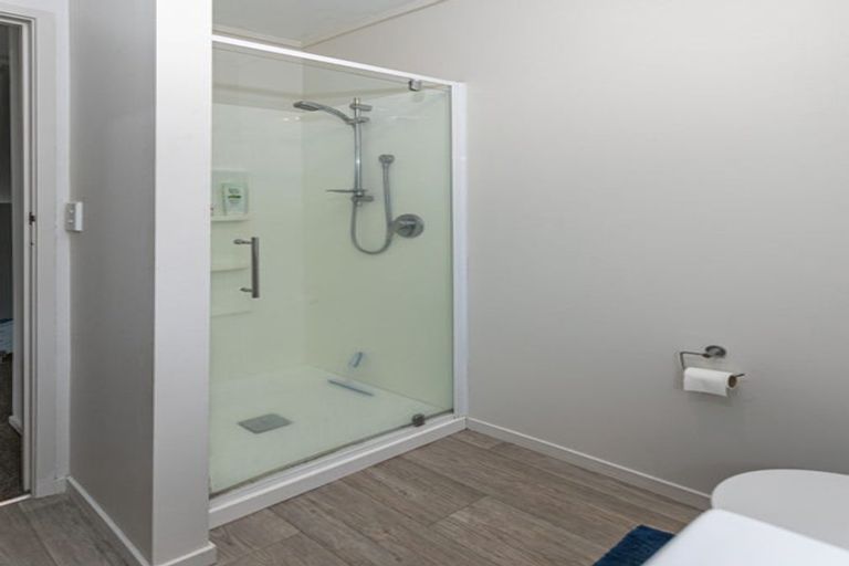 Photo of property in 127 Tuna Place, Onemana, Whangamata, 3691