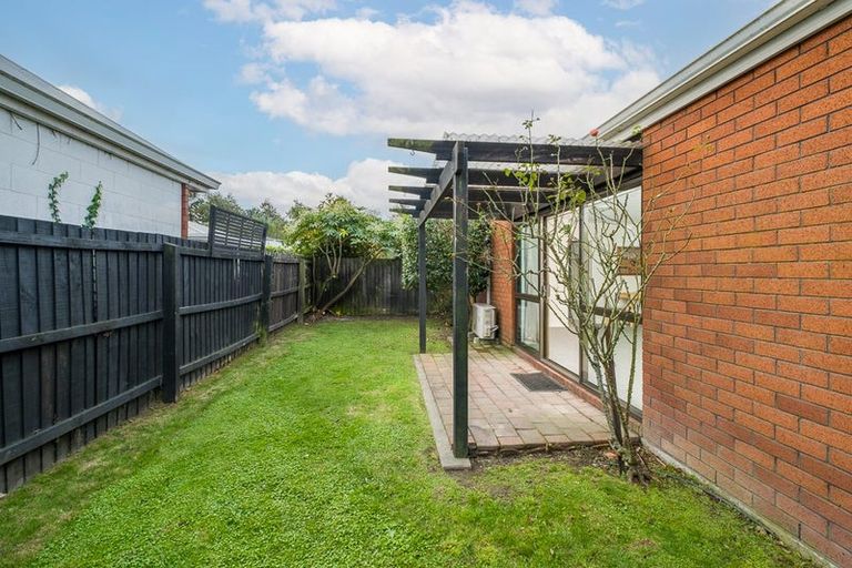 Photo of property in 2/112a Poulson Street, Addington, Christchurch, 8024