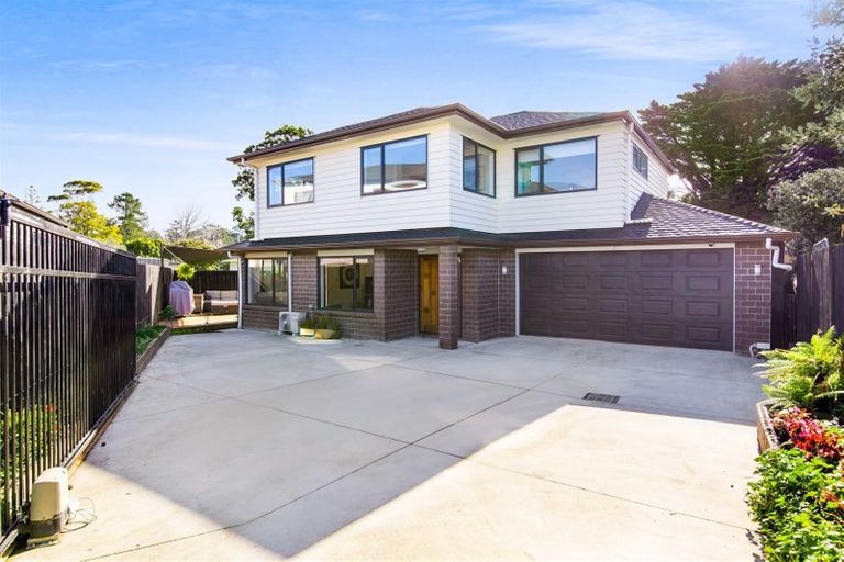 Photo of property in 18c Riverpark Crescent, Henderson, Auckland, 0610