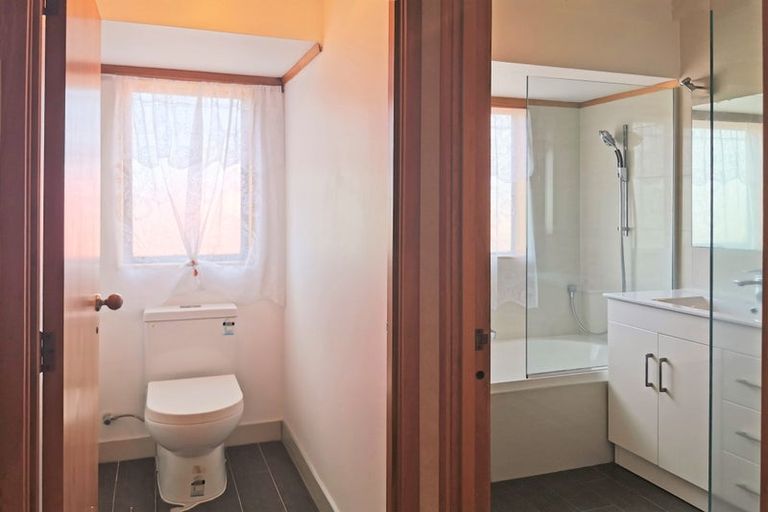 Photo of property in 2/9 Billabong Place, Botany Downs, Auckland, 2010