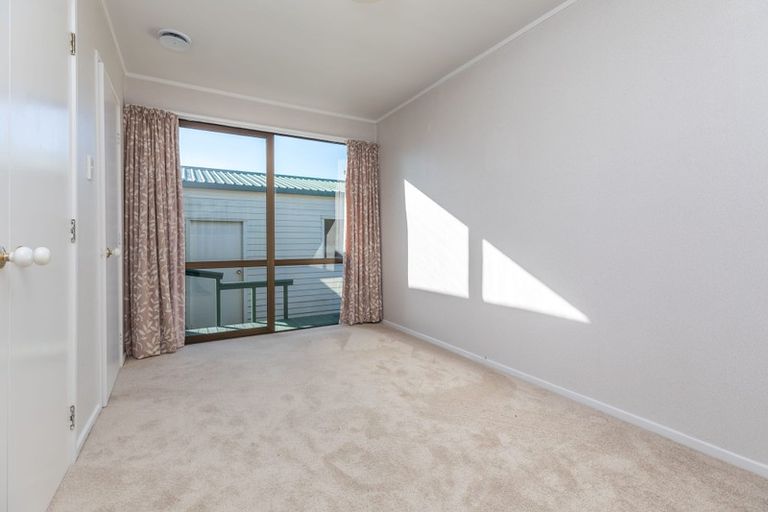 Photo of property in 1420 Whangaparaoa Road, Army Bay, Whangaparaoa, 0930