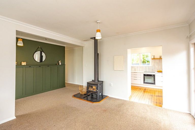 Photo of property in 7 Hussey Street, Waverley, 4510