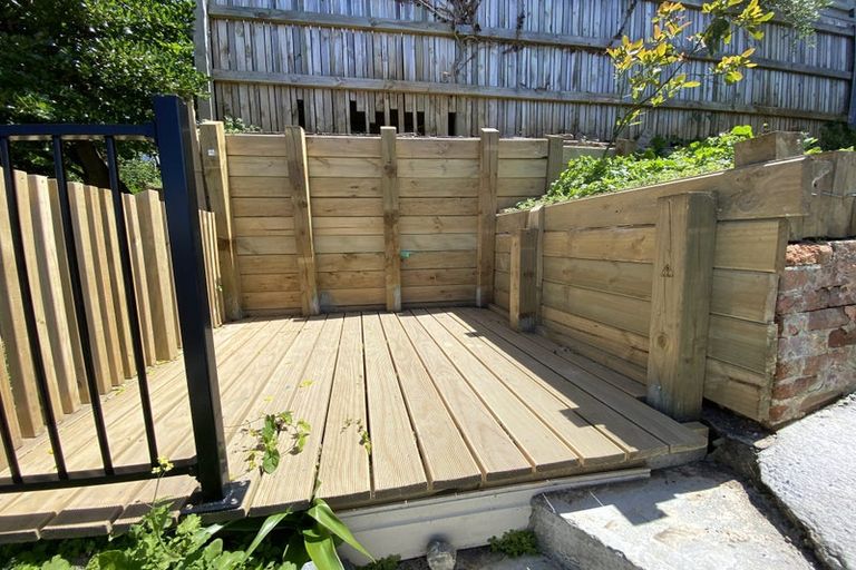 Photo of property in 124 Wallace Street, Mount Cook, Wellington, 6021