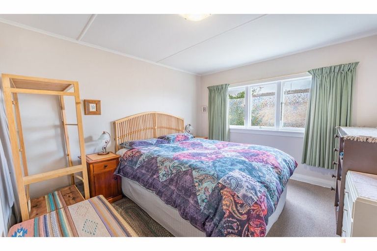 Photo of property in 8 Moorhouse Street, Waimate, 7924