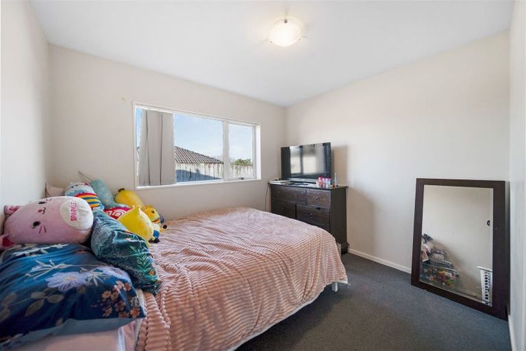 Photo of property in 35 Lachlan Place, Favona, Auckland, 2024