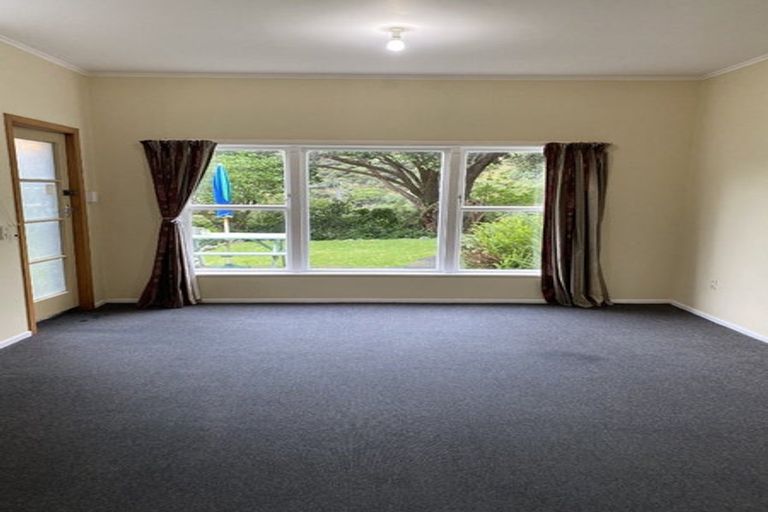 Photo of property in 8 Mira Grove, Paekakariki, 5034