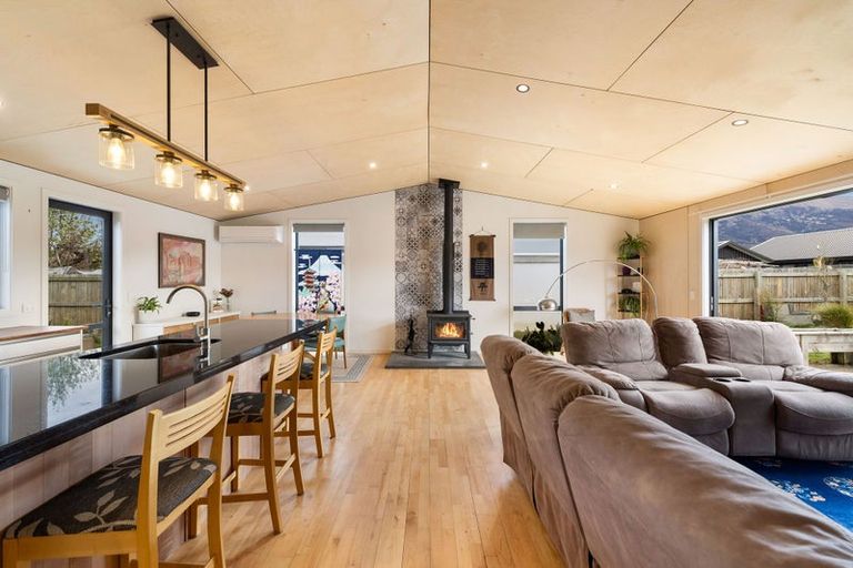 Photo of property in 31 Dingle Street, Lake Hawea, 9382