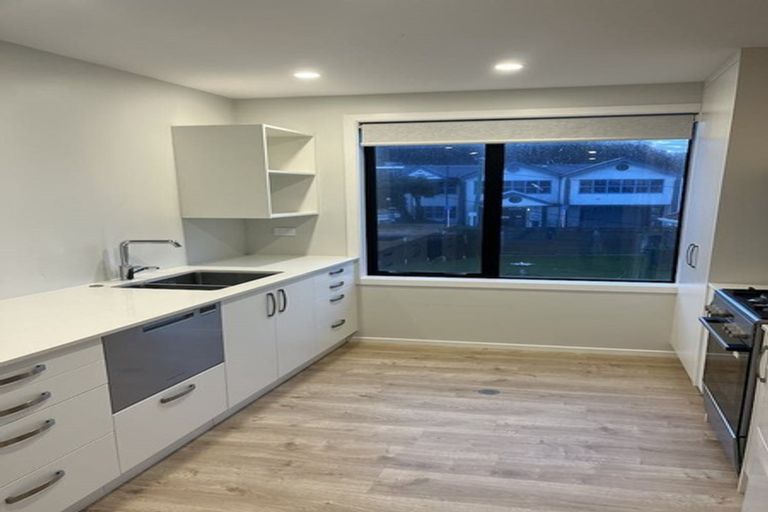 Photo of property in 1/101 Rongotai Road, Wellington, 6022